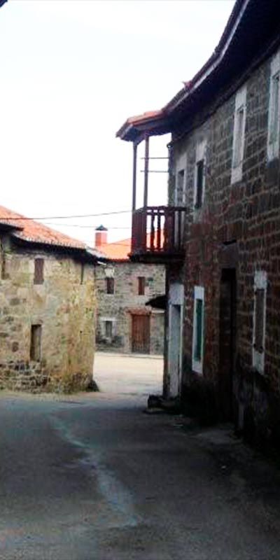 Contactar con Hotel Remesal en la Sierra de la Culebra